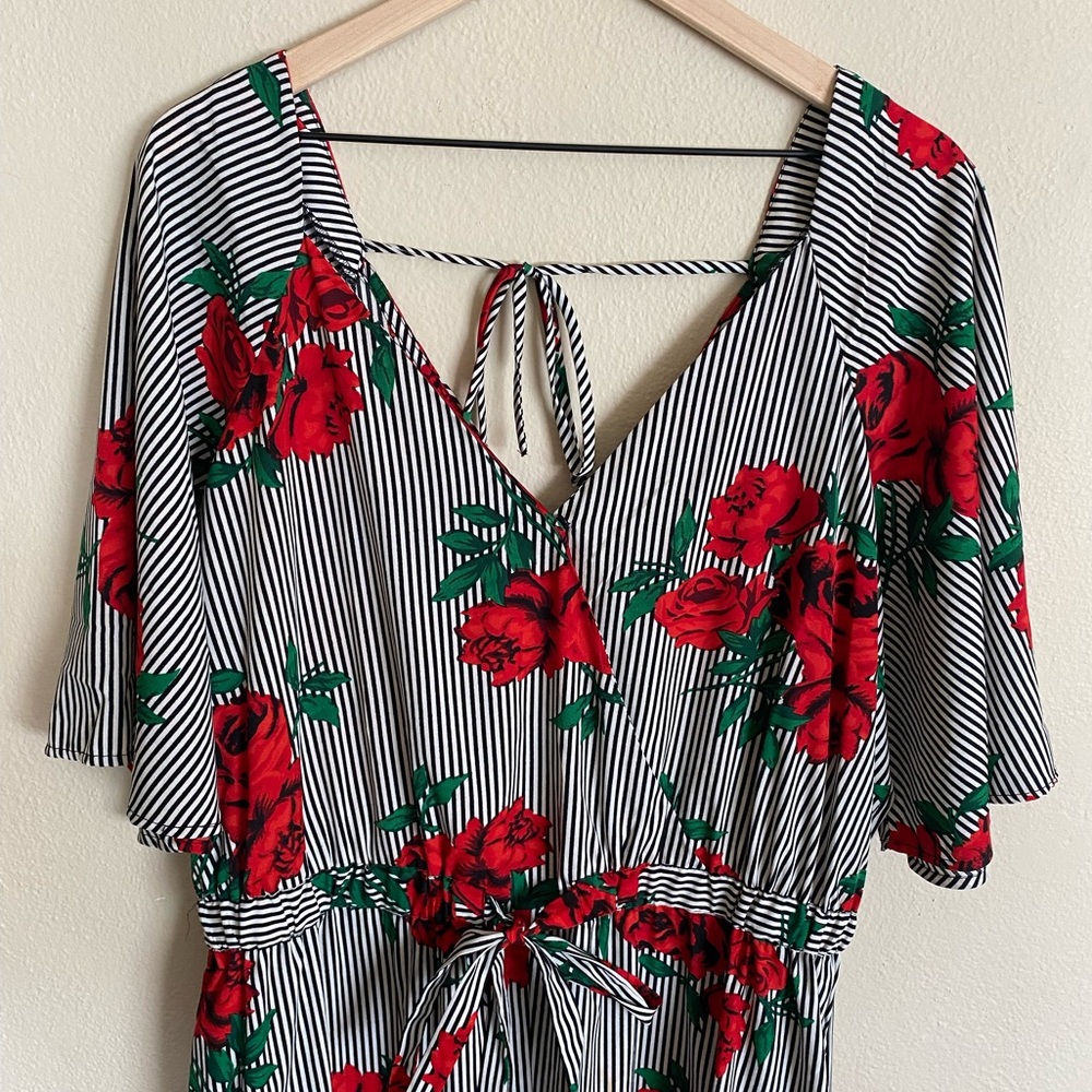 Hint of Blush Floral Romper Jumpsuit Size 2X